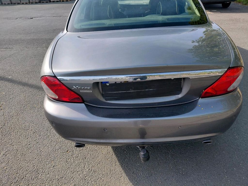 Jaguar X-Type