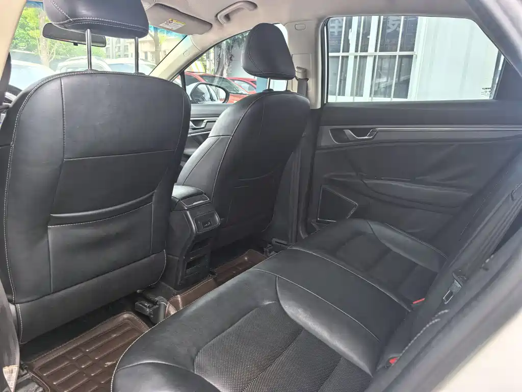 Geely Emgrand GS