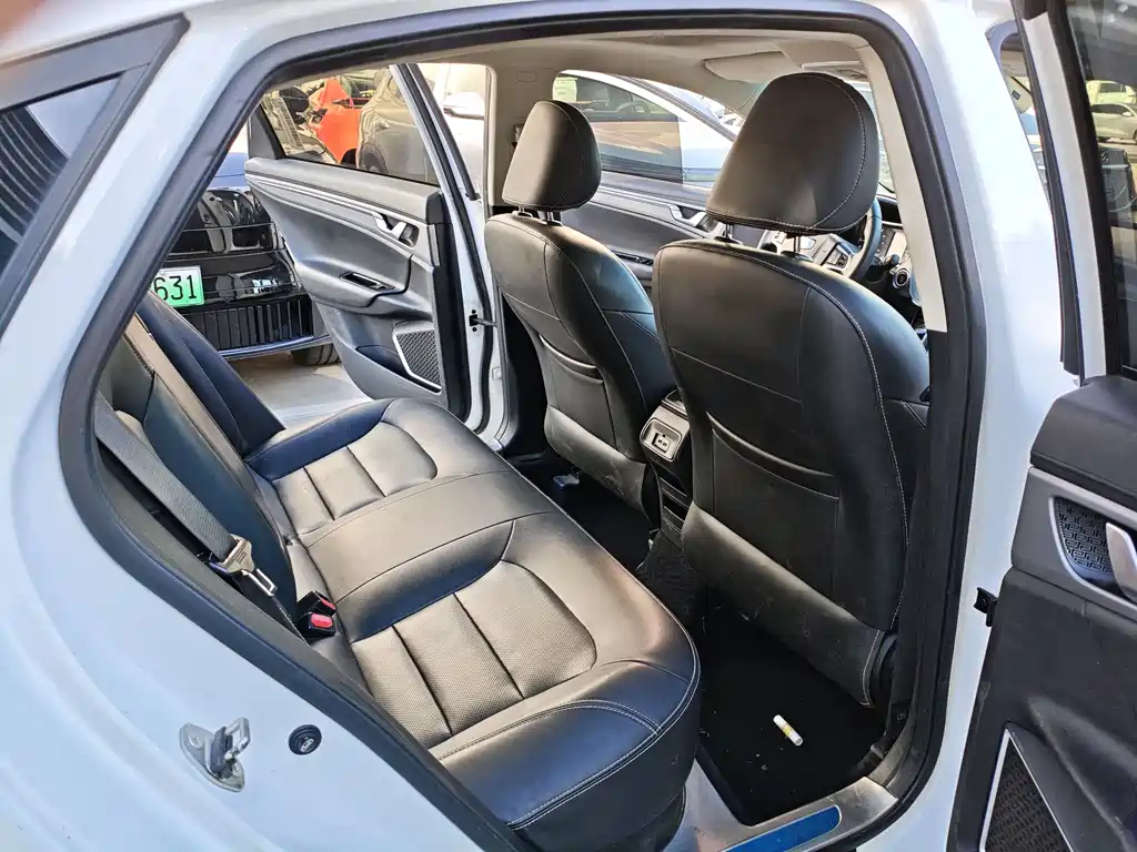 Geely Emgrand GL