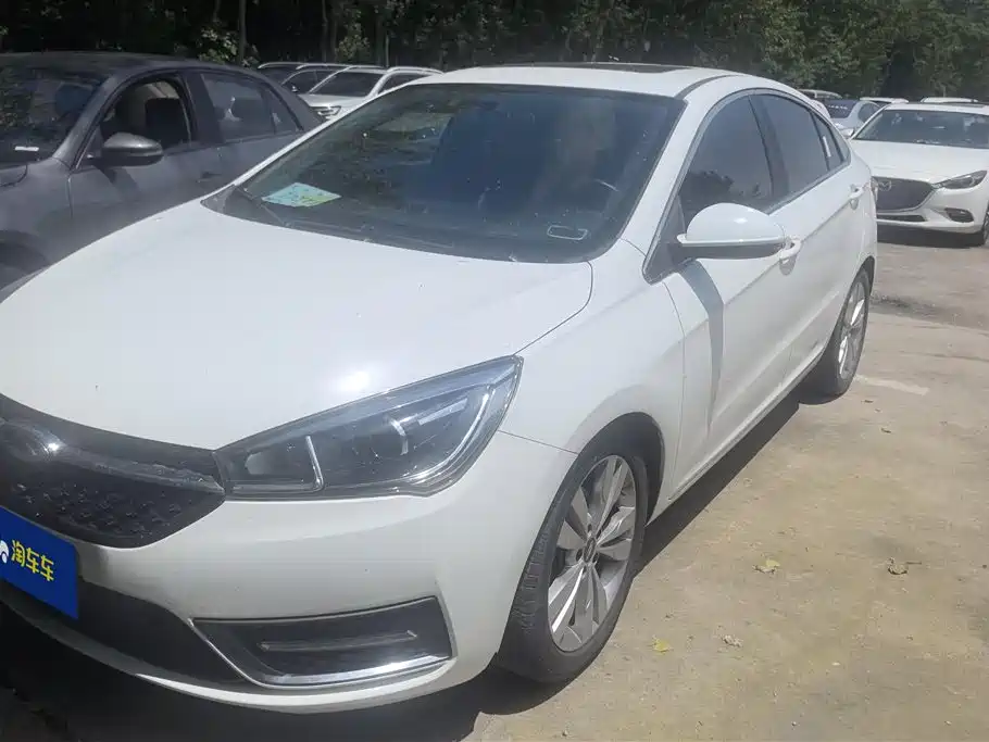 Chery Arrizo 5