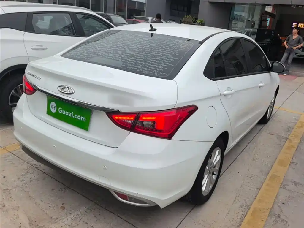 Chery Arrizo 5