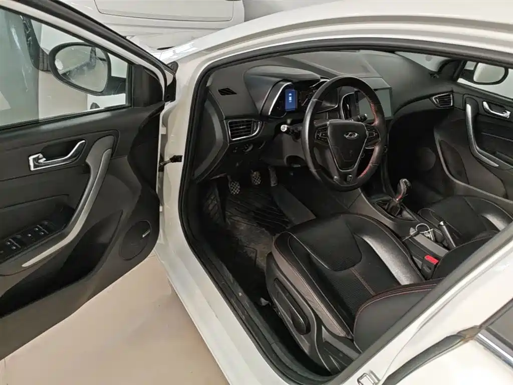 Chery Arrizo 5