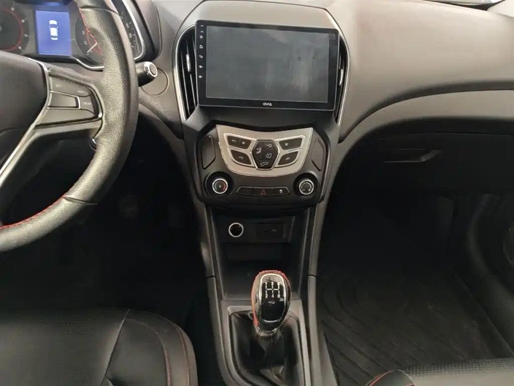Chery Arrizo 5