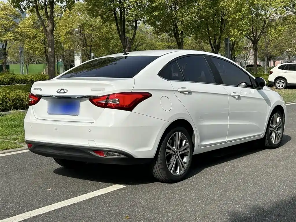 Chery Arrizo 5