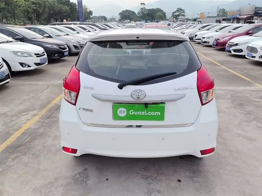 Toyota Yaris L