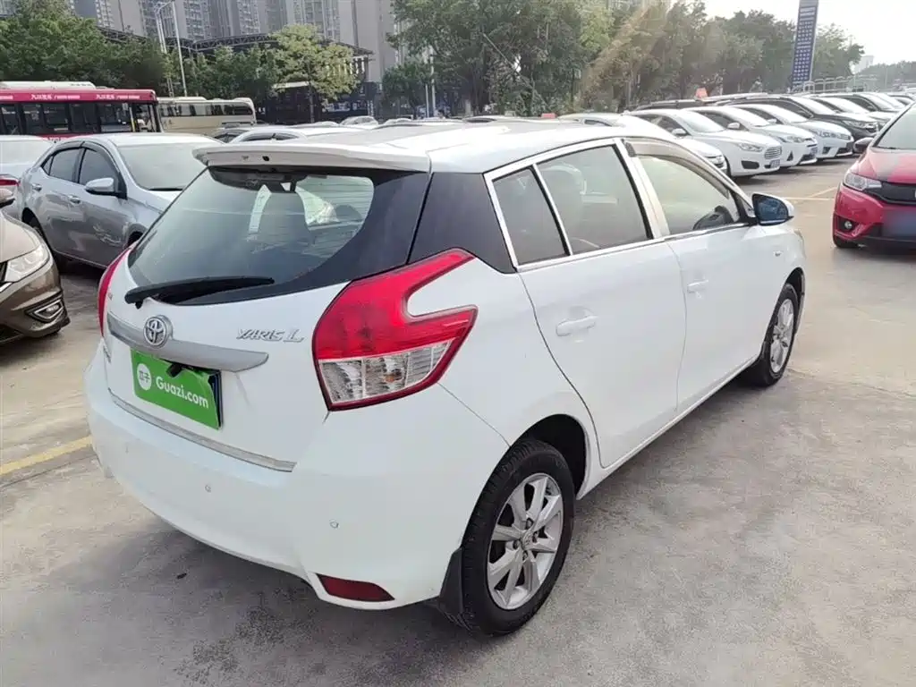 Toyota Yaris L