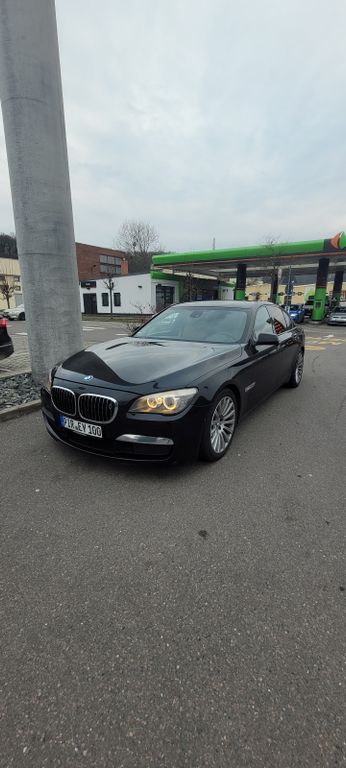 BMW 730