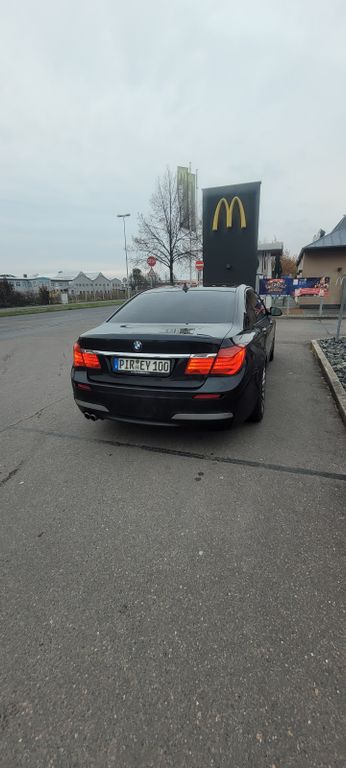 BMW 730
