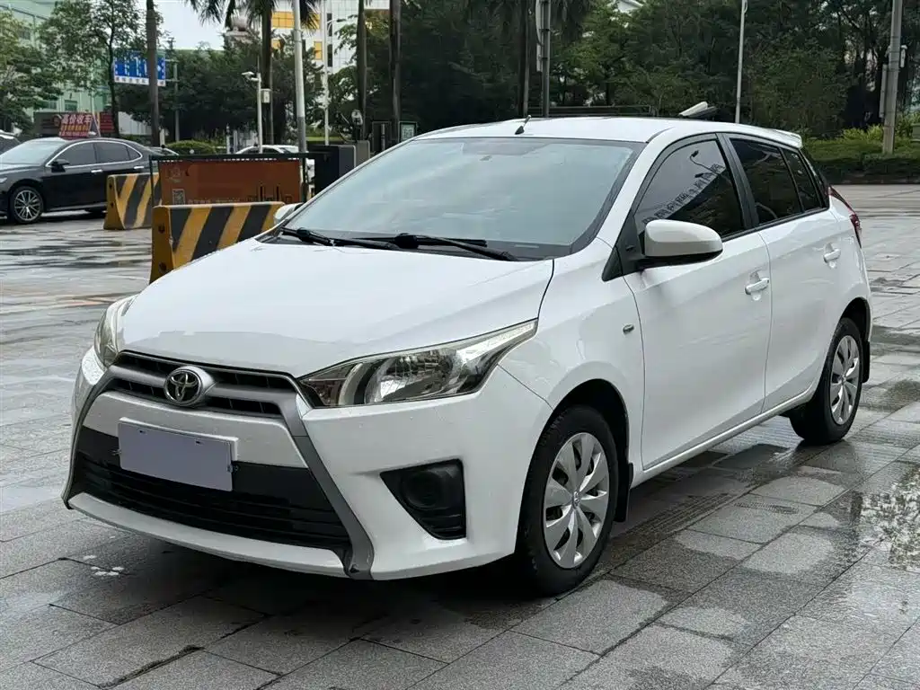 Toyota Yaris L