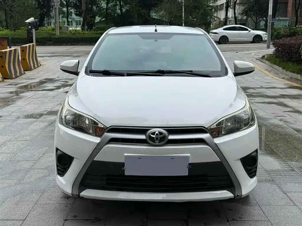 Toyota Yaris L