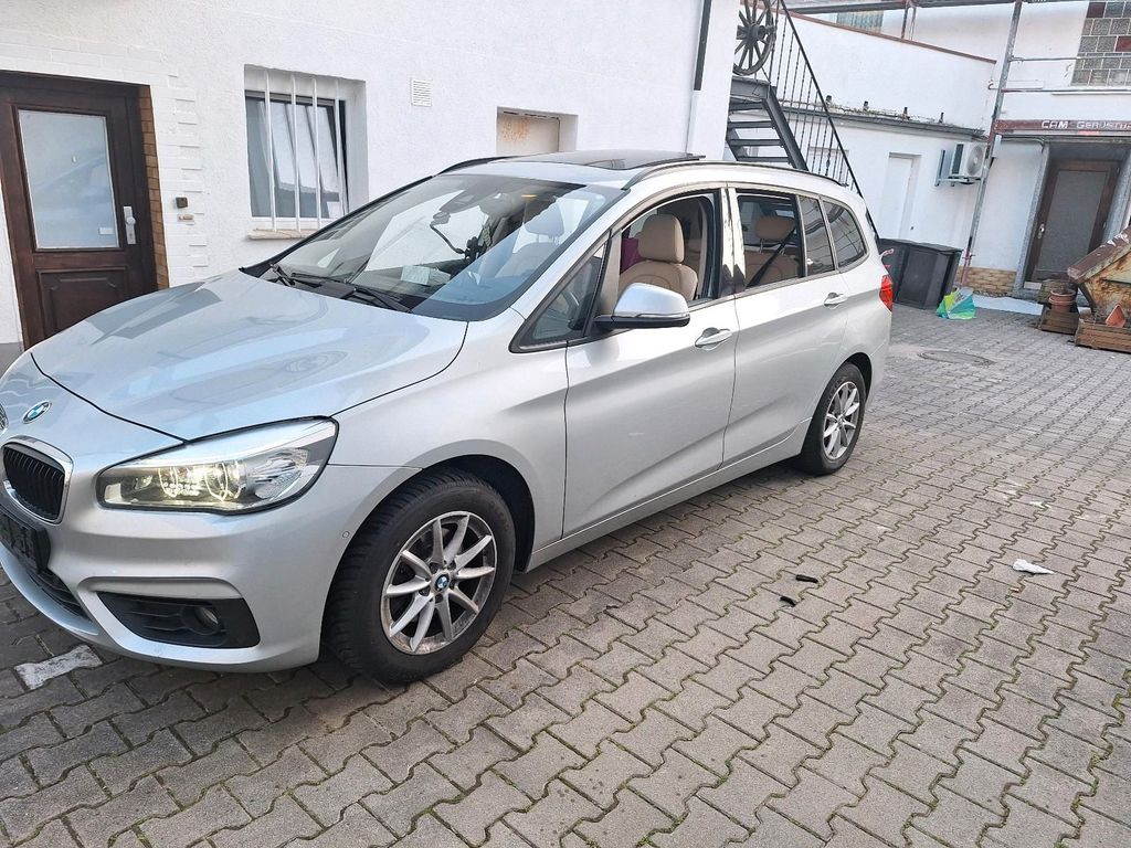 BMW 216