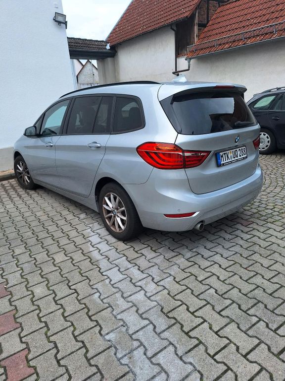 BMW 216