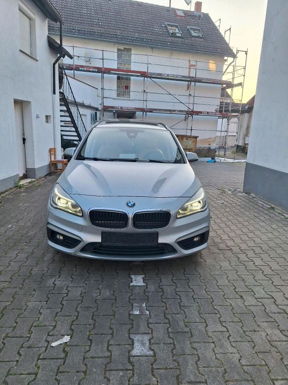 BMW 216