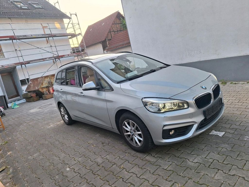 BMW 216
