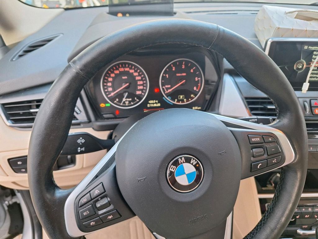 BMW 216