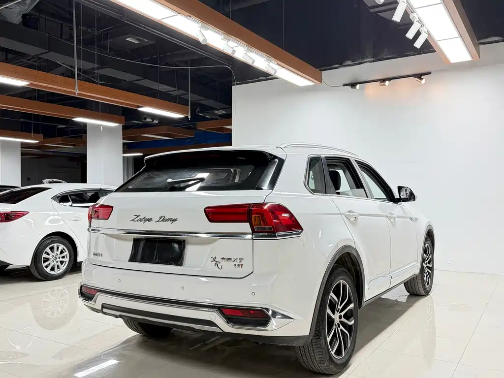 Zotye X7