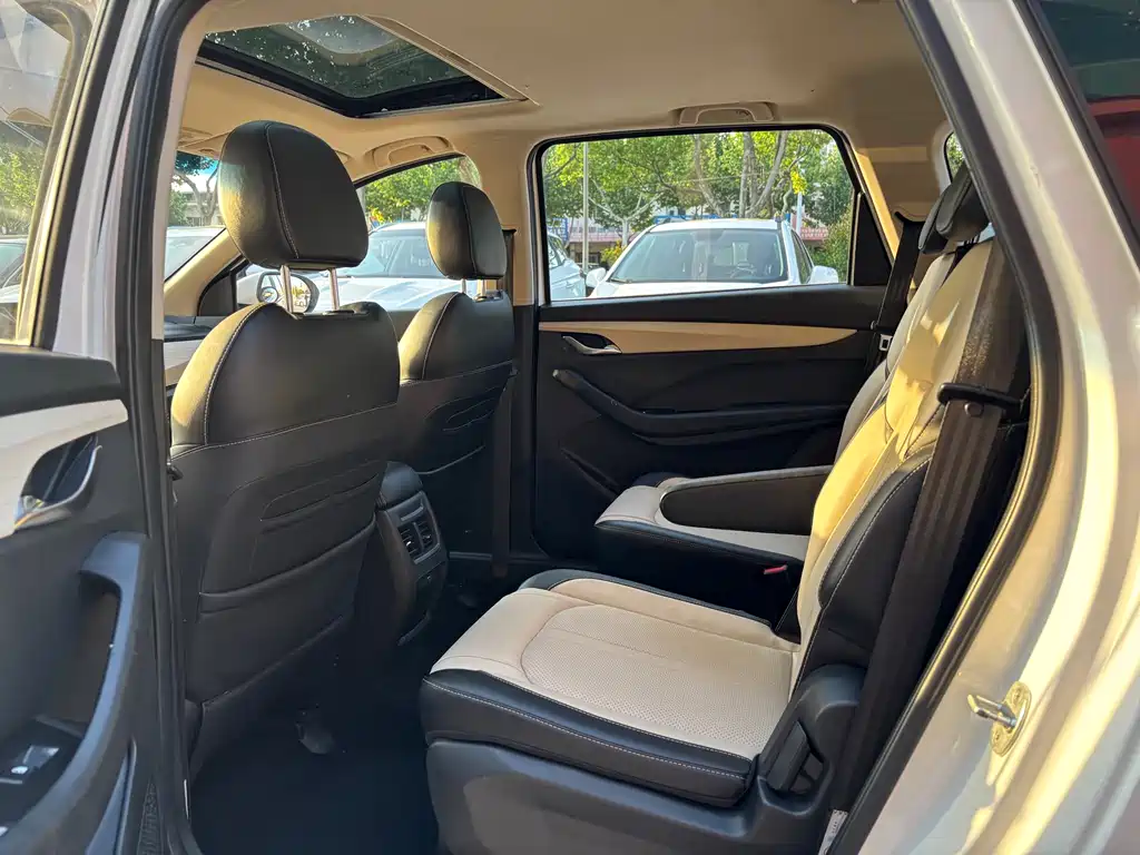 Baojun 360