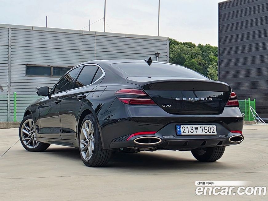 Genesis G70