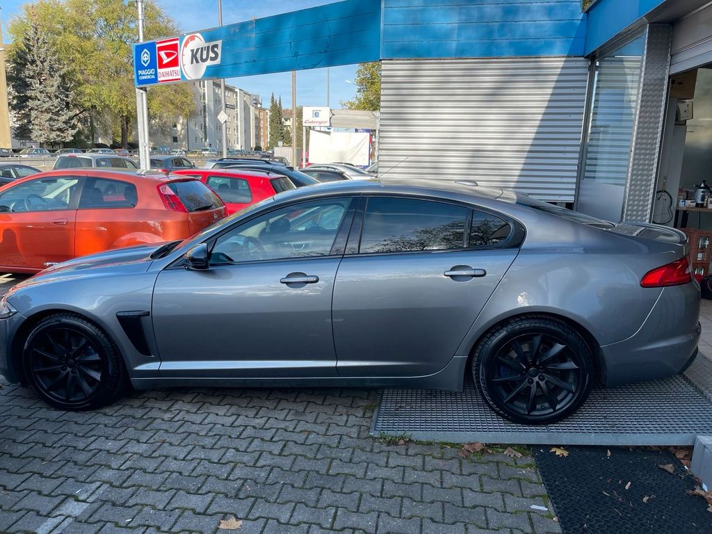 Jaguar XF