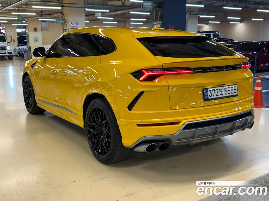 Lamborghini Urus